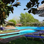Kamari Otel 3*