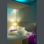 Kamari Otel