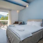 Kamari Otel