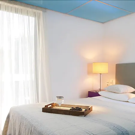 Hotel Kamari 3*