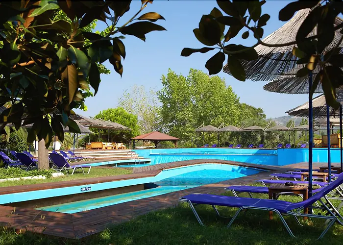 Kamari Hotel 3*