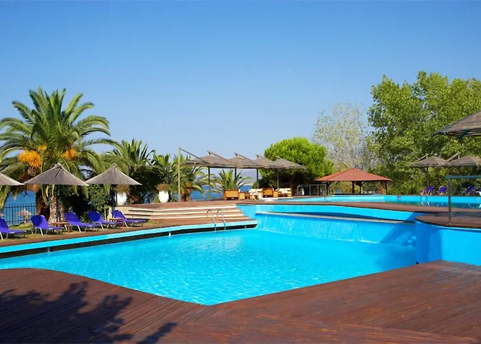 Kamari Hotel