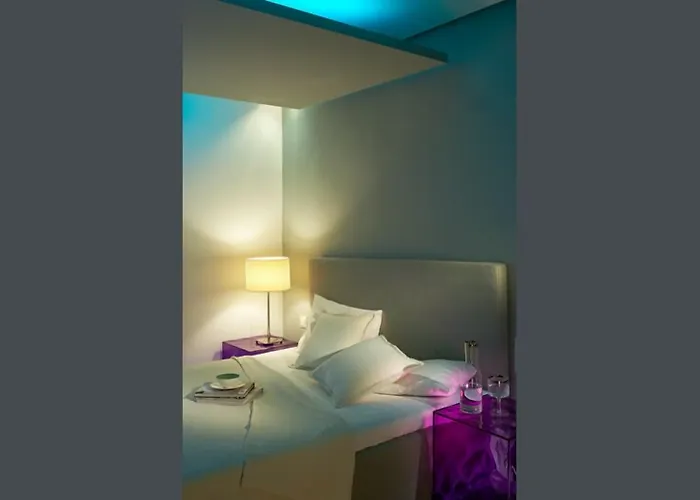 Kamari Hotel