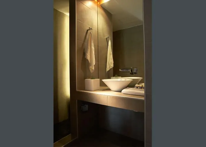 Kamari Hotel Potos